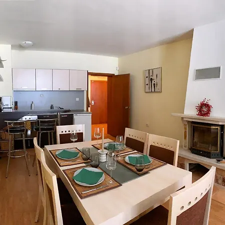 Area 202 Apt, The Castle 1, Apartament *